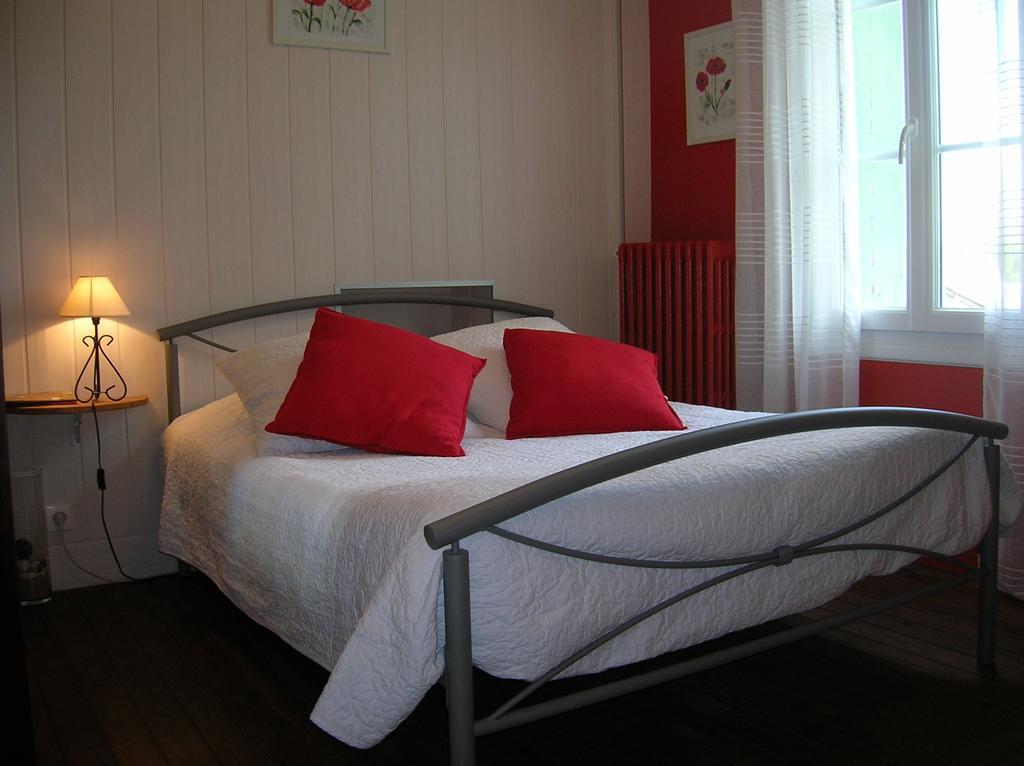 Hotel Le Petit Jardin Yoyo Monts Exterior foto